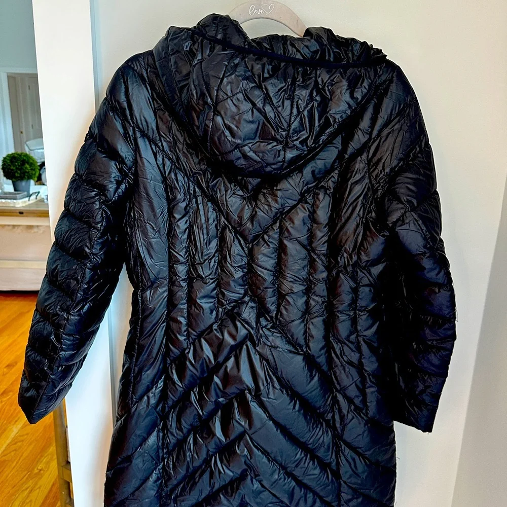 Packable down parka - Picture 2 of 4